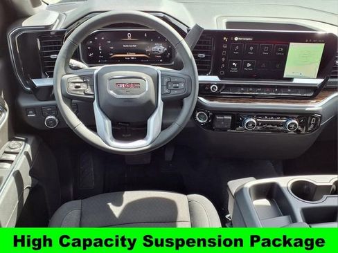 New 2026 GMC Sierra 1500 SLE w/ Preferred Package AWD/4WD image 8
