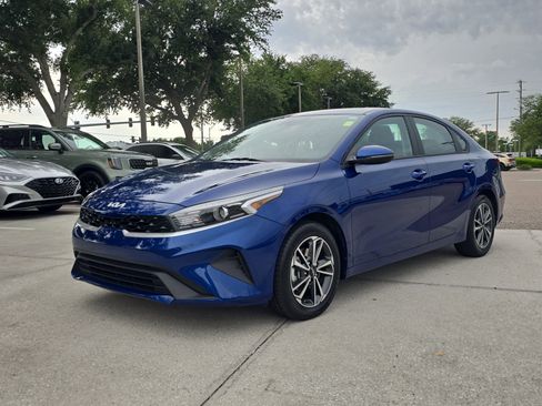 Certified 2023 Kia Forte LXS w/ LXS Technology Package FWD image 4