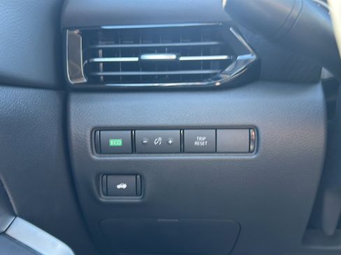 New 2025 Nissan Sentra SR w/ SR Premium Package image 25