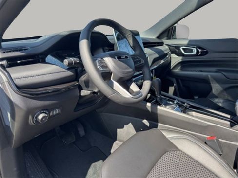 New 2026 Jeep Compass Latitude image 11