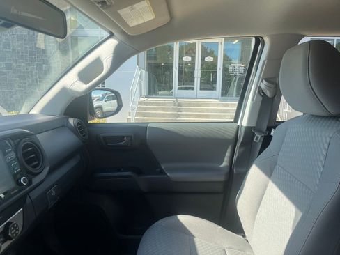 Used 2023 Toyota Tacoma SR w/ SR Convenience Package RWD image 12