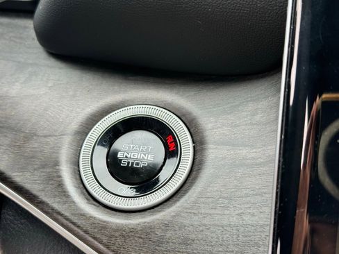 Used 2024 Jeep Grand Cherokee Limited 4xe image 19