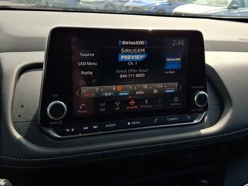 Used 2025 Nissan Rogue S FWD image 21