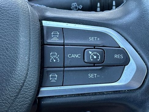 Used 2022 Jeep Compass Latitude w/ Convenience Group AWD/4WD image 16