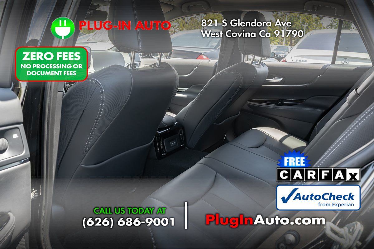 Used 2025 Toyota Mirai XLE RWD image 9