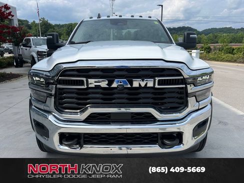 New 2026 RAM 5500 Tradesman AWD/4WD image 28