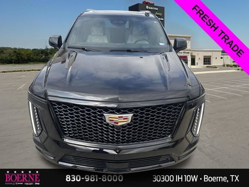 Used 2025 Cadillac Escalade Sport Platinum w/ LPO, Floor Liner Package AWD/4WD image 6
