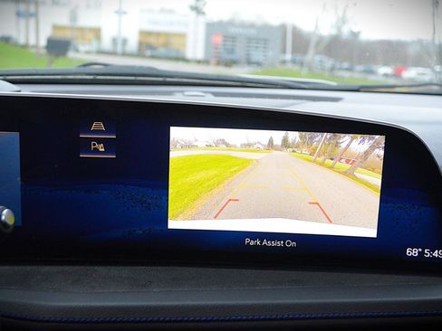 Used 2024 Cadillac XT4 Sport image 28