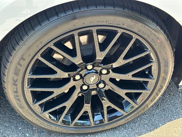 Used 2020 Ford Mustang GT Premium w/ GT Performance Package RWD image 12