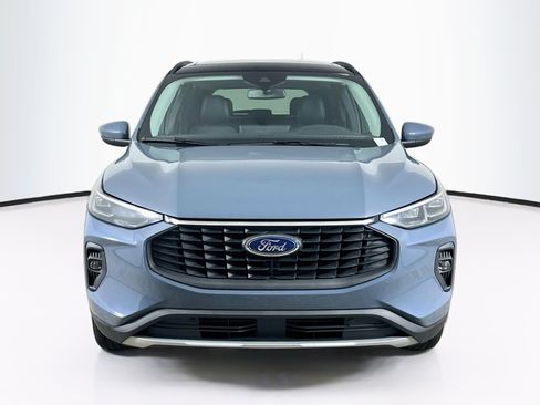 Used 2025 Ford Escape Platinum AWD/4WD image 2