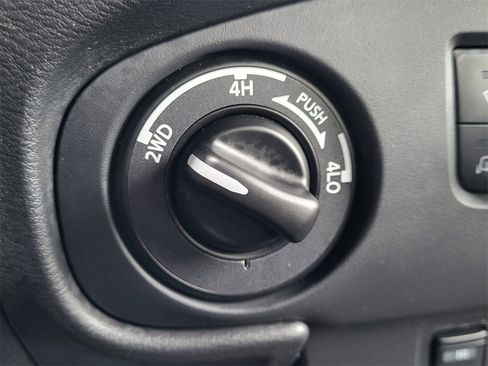 Used 2023 Nissan Frontier PRO-4X w/ Pro-4X Premium Package image 30