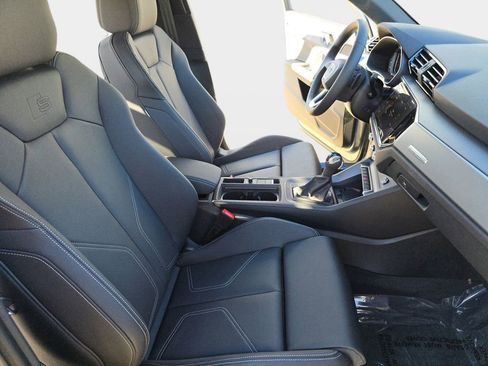 Certified 2025 Audi Q3 2.0T Premium w/ Convenience Package image 10