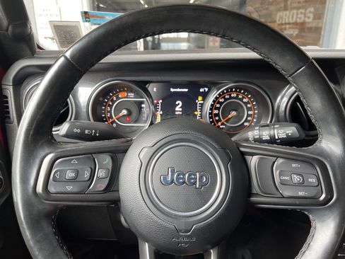 Used 2022 Jeep Wrangler Unlimited Sport AWD/4WD image 3