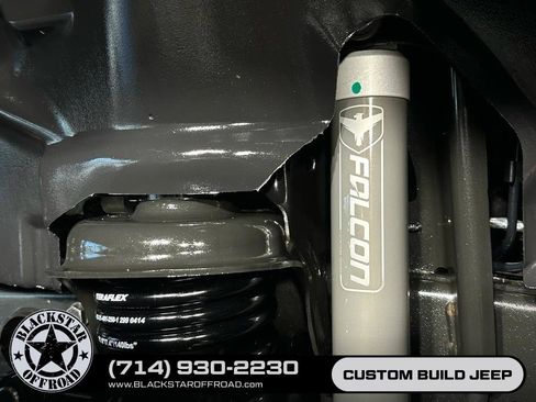 Used 2024 Jeep Wrangler Unlimited AWD/4WD image 25