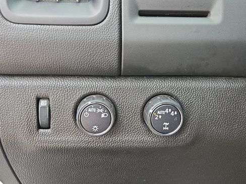 Used 2022 Chevrolet Colorado LT w/ Fleet Safety Package AWD/4WD image 41