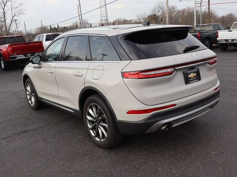 Used 2021 Lincoln Corsair AWD w/ Premium Package image 3