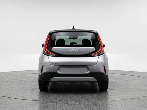 Used 2025 Kia Soul LX w/ LX Technology Package image 7