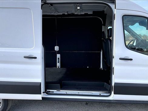 New 2026 Ford Transit 250 148 Medium Roof w/ Load Area Protection Package RWD image 22