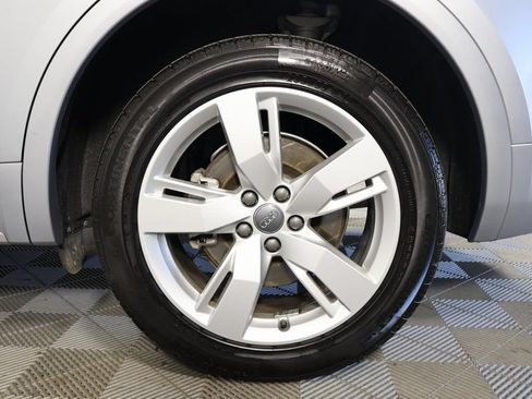 Used 2019 Audi Q5 Premium w/ Convenience Package AWD/4WD image 16