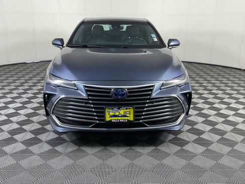 Used 2021 Toyota Avalon Limited w/ Advanced Safety Package FWD image 4