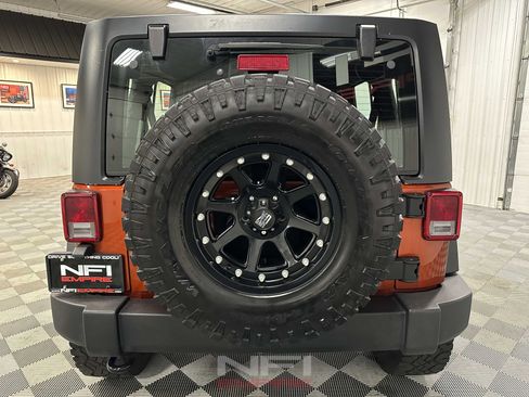 Used 2014 Jeep Wrangler Unlimited Sport w/ Connectivity Group AWD/4WD image 9