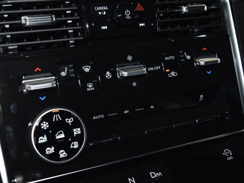 New 2025 Nissan Armada SL w/ Captain's Chari Seat Package image 12