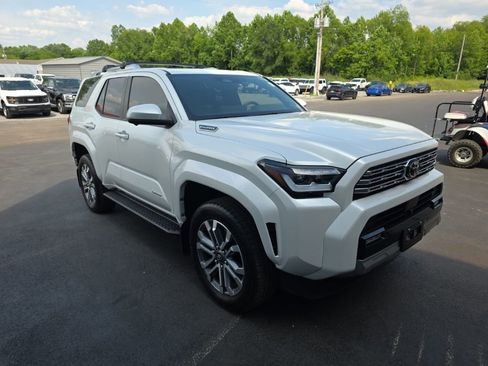 Used 2025 Toyota 4Runner Limited AWD/4WD image 3
