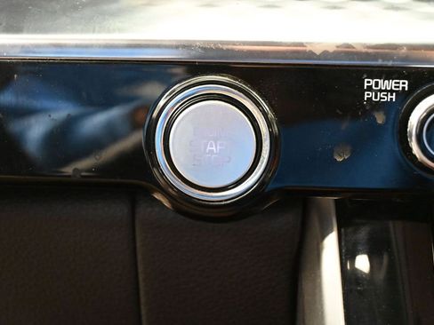Used 2024 Kia Carnival SX Prestige FWD image 20