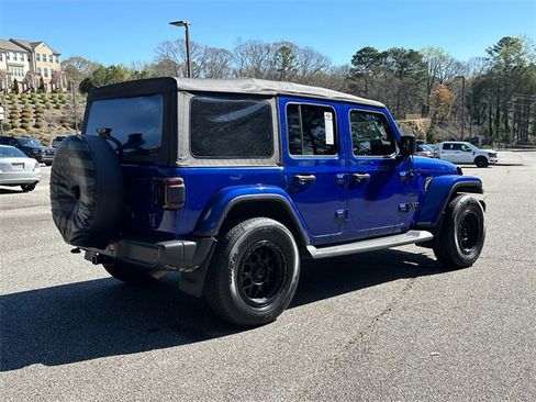 Used 2018 Jeep Wrangler Unlimited Sahara image 7