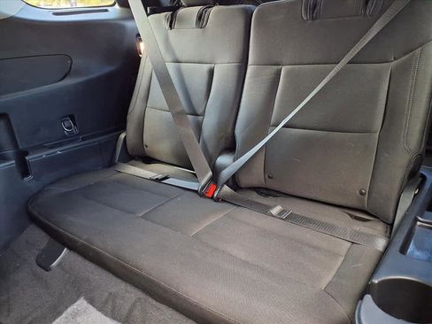 Used 2022 Ford Explorer XLT image 11