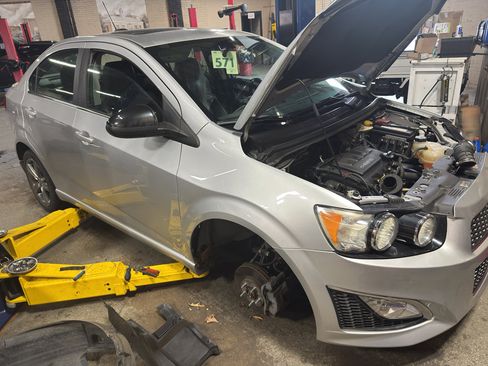 Used 2015 Chevrolet Sonic RS FWD image 3