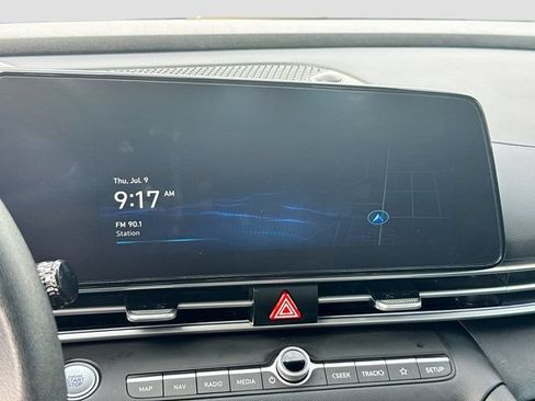 Used 2024 Hyundai Elantra SEL FWD image 19