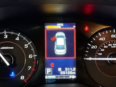 Used 2018 Subaru Crosstrek 2.0i Premium w/ Eyesight System image 10