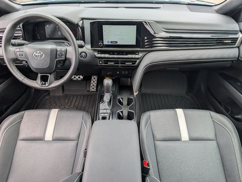 Used 2026 Toyota Camry SE FWD image 4