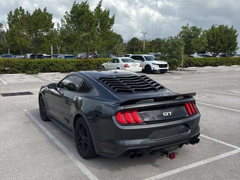 Used 2019 Ford Mustang GT RWD image 2
