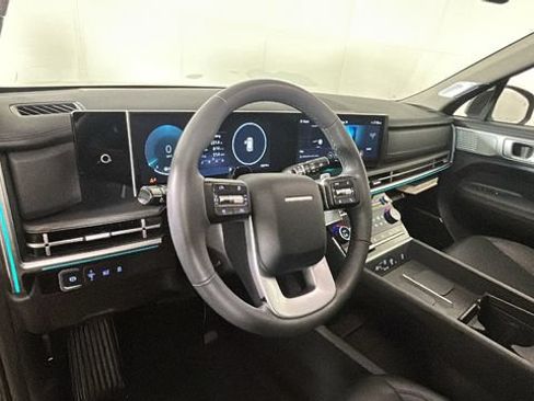 Used 2025 Hyundai Santa Fe Limited AWD/4WD image 13