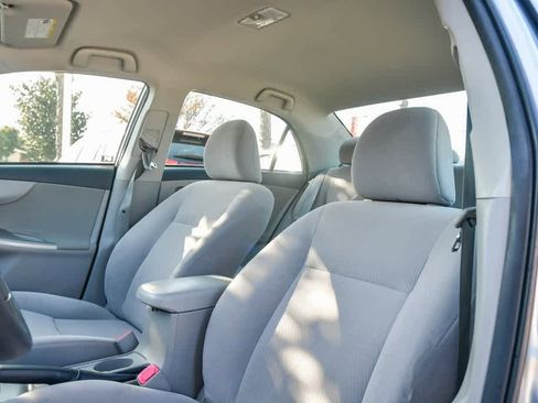 Used 2011 Toyota Corolla LE image 18