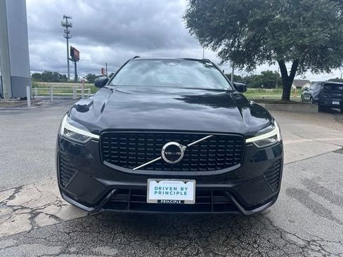 Used 2023 Volvo XC60 B5 Ultimate w/ Protection Package Premier FWD image 2