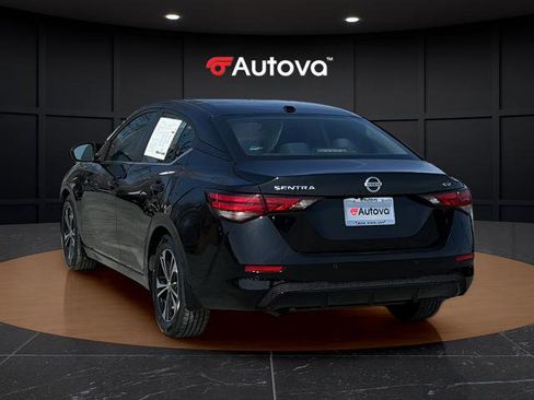 Used 2021 Nissan Sentra SV image 3