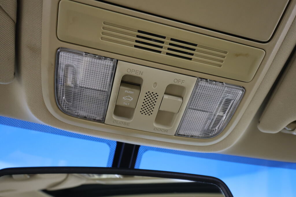 Used 2011 Honda Accord EX-L image 38