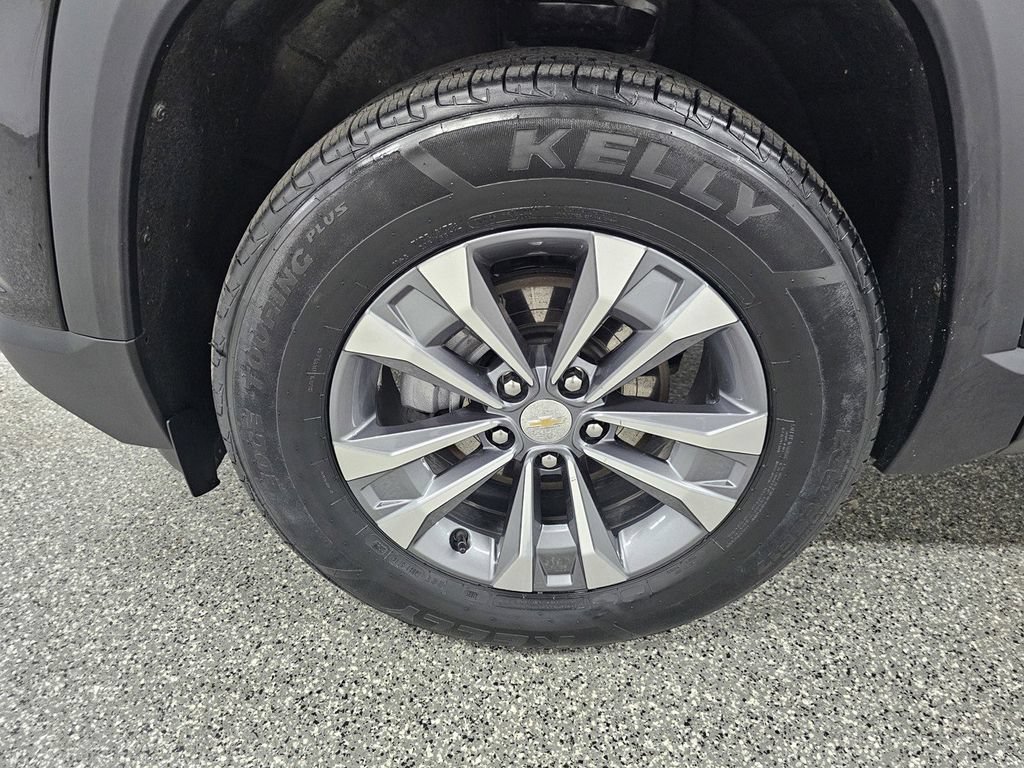 Used 2025 Chevrolet Equinox LT FWD image 8