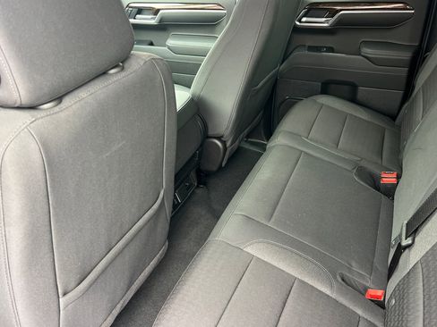Used 2025 GMC Sierra 1500 SLE image 15