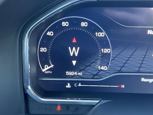 Used 2025 GMC Sierra 3500 Denali w/ Technology Package image 12