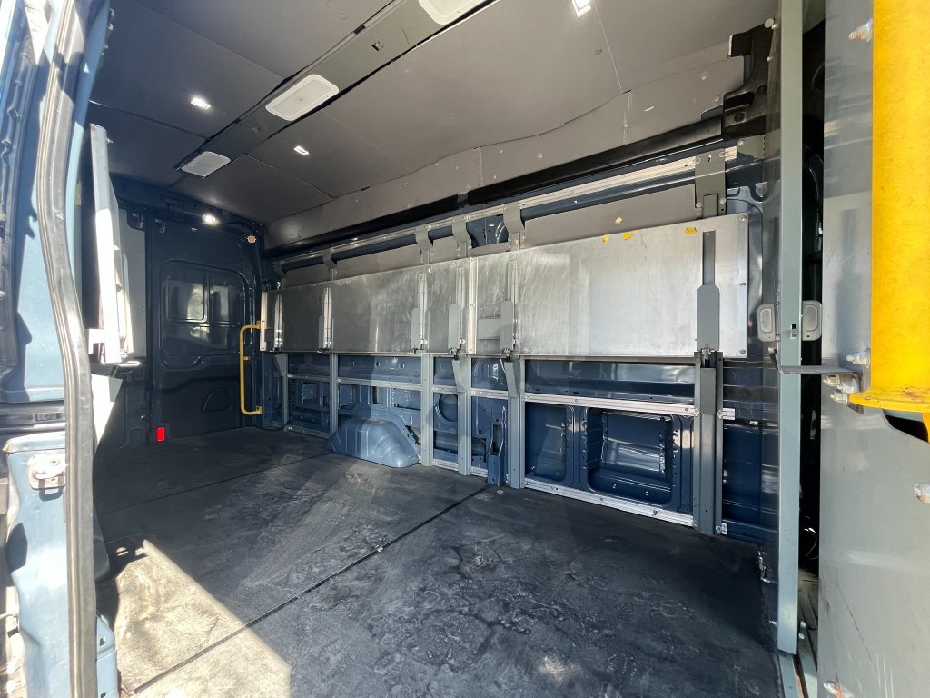Used 2020 Ford Transit 250 148 High Roof Extended RWD image 5