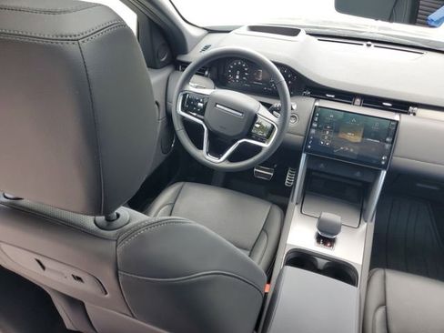 Certified 2025 Land Rover Discovery Sport Dynamic SE AWD/4WD image 18