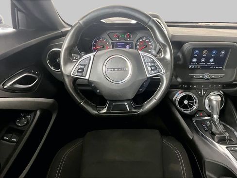 Used 2019 Chevrolet Camaro LT RWD image 6