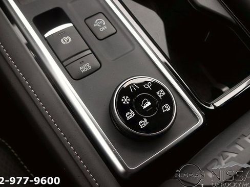 New 2025 Nissan Pathfinder SV image 22