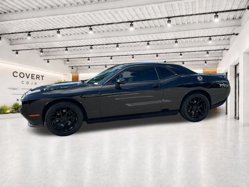 Used 2015 Dodge Challenger R/T Plus RWD image 5