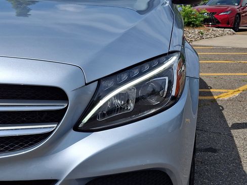 Used 2018 Mercedes-Benz C 300 4MATIC Sedan image 9
