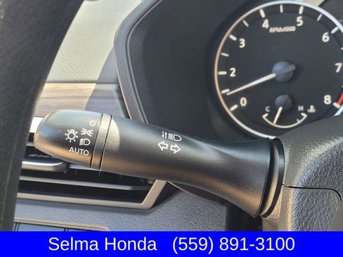 Used 2025 Nissan Altima 2.5 SV image 16